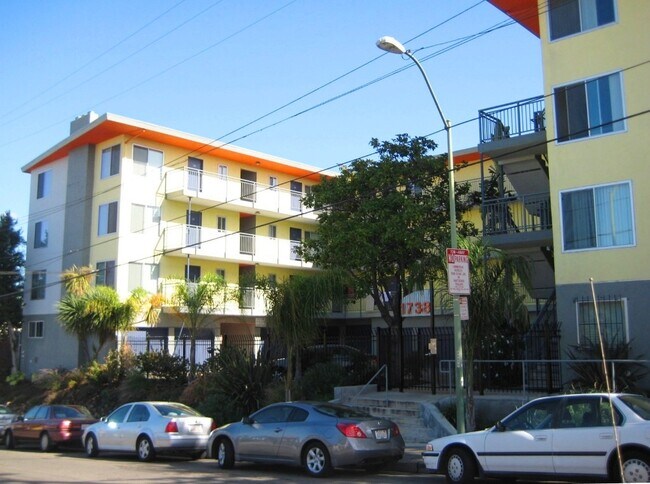 Building Photo - 1738 4th Ave