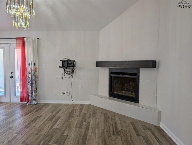 Foto del edificio - 11 White Rock Ct