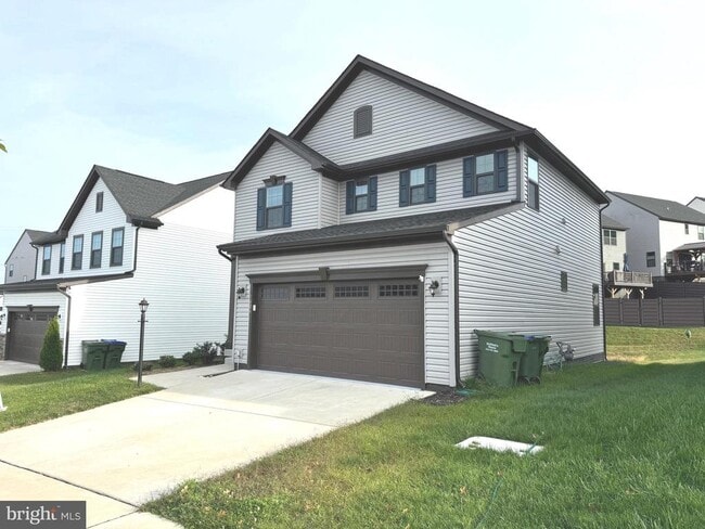 Building Photo - 1604 Rampart Dr