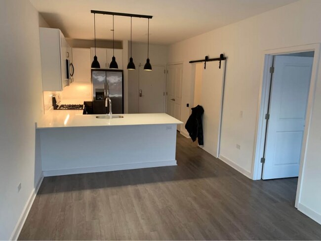 Foto del edificio - 4743 N Wolcott Ave