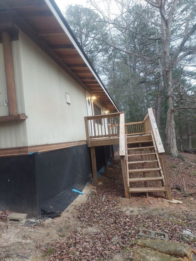 Building Photo - Waverly Hall (Harris County) Lake View