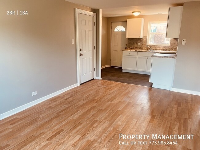 Foto del edificio - 8153 S Colfax Ave