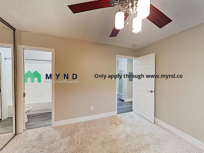 Foto del edificio - 2 br, 1 bath Apartment - 1025 35th Ave Apt 13