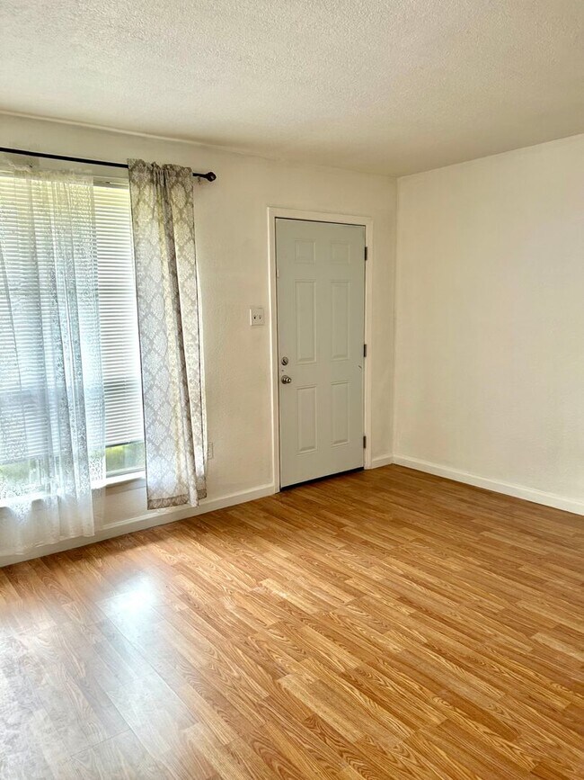 Foto del edificio - College Drive& I10