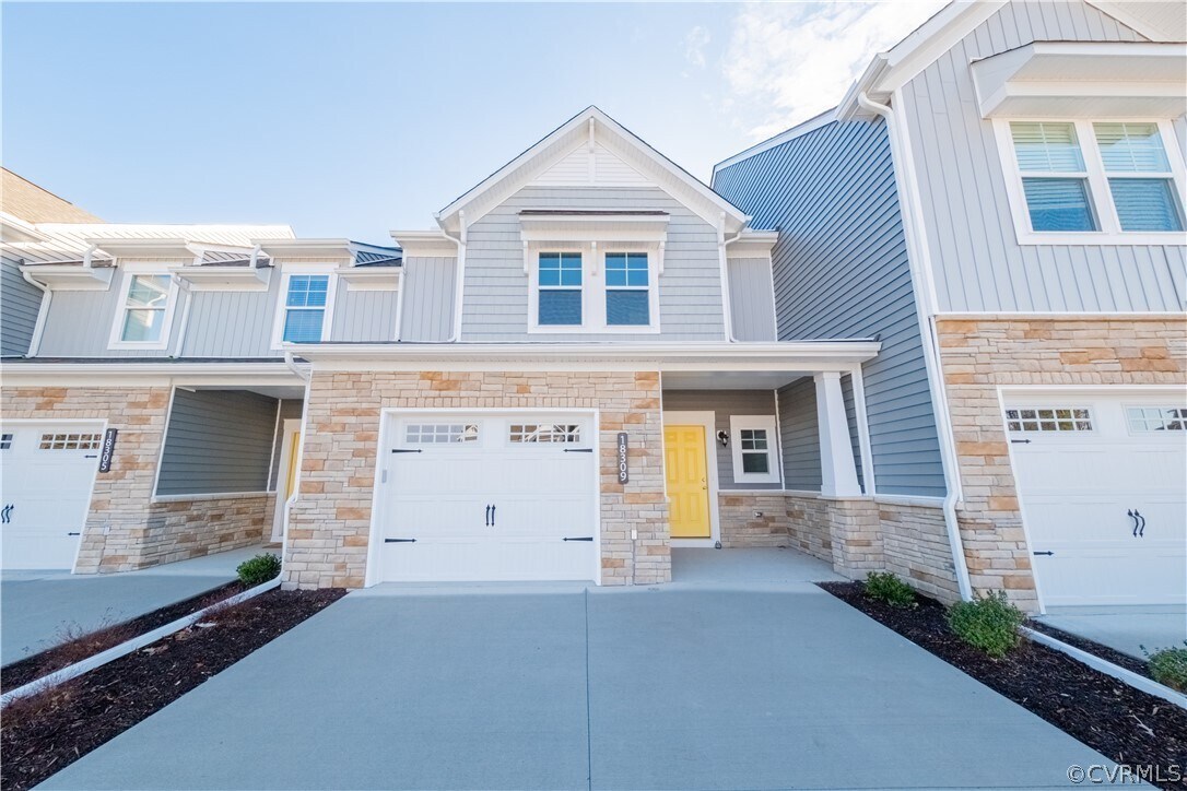 Primary Photo - 18309 Palisades Ct