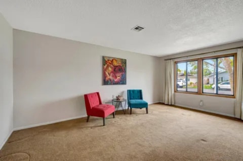 Building Photo - 9208 Arnaz Way