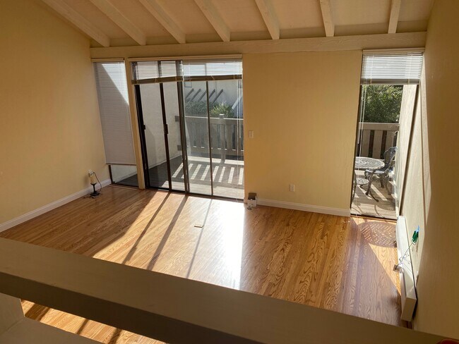 Foto del edificio - 3600 High Meadow Dr