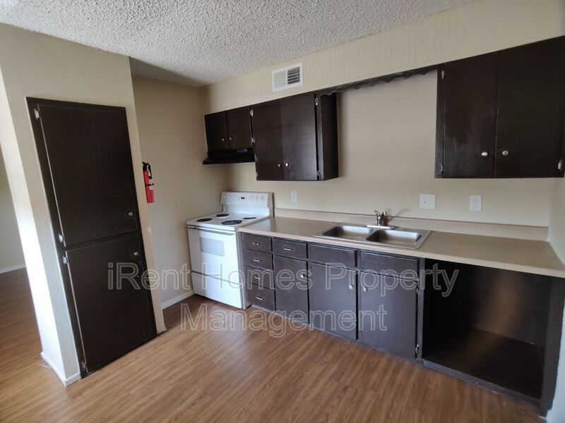 Foto principal - 607 Parsons St