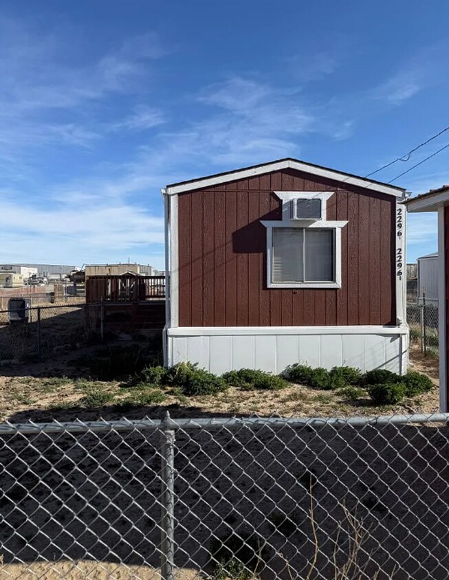 Foto del edificio - 2296 Doane Ln