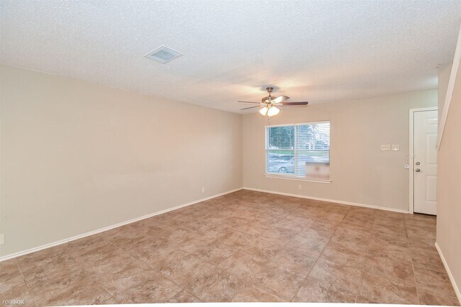 Building Photo - 3 br, 2.5 bath House - 6102 Candletree