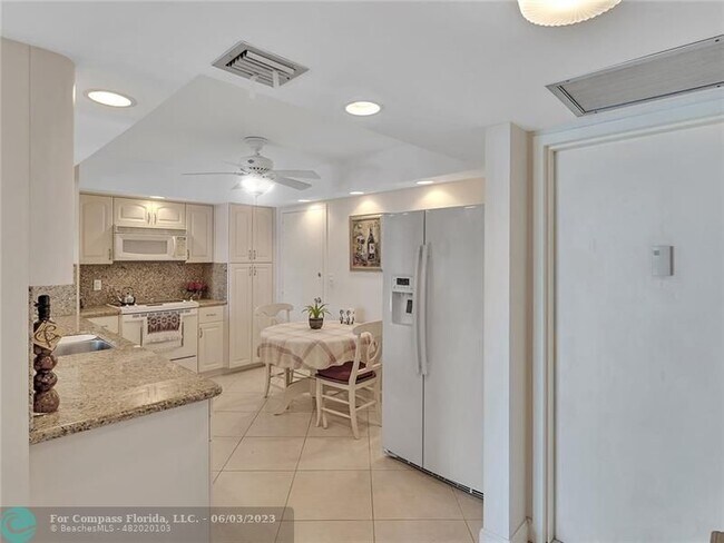 Foto del edificio - 1150 Hillsboro Mile-