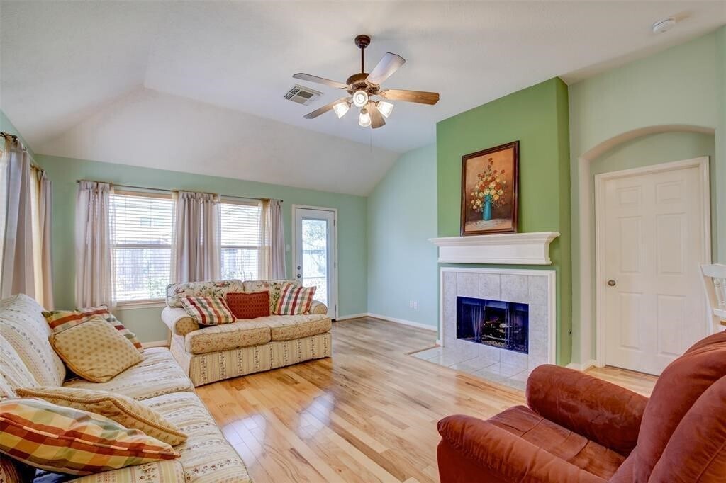 Building Photo - 2608 Easton Springs Ct