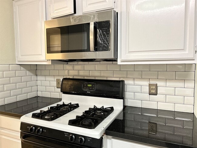 Foto del edificio - 3106 Rimrock Dr