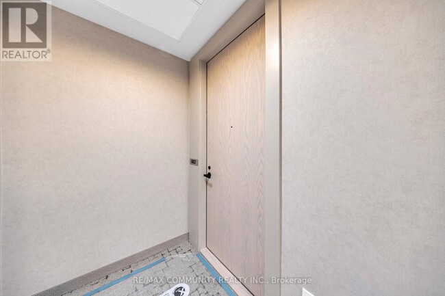 Building Photo - 8 Interchange Wy