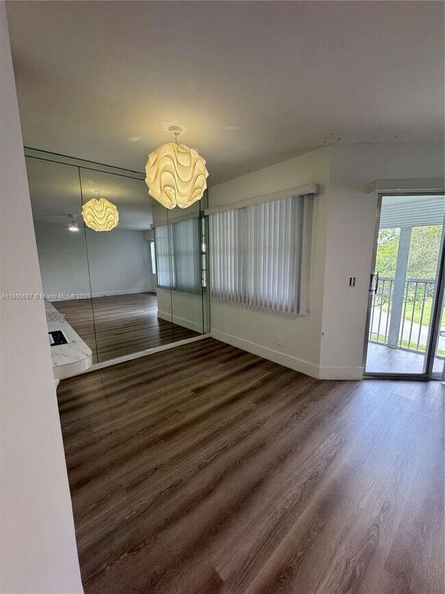 Foto del edificio - 12850 SW 4th Ct