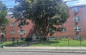 Building Photo - 256 S Marshall St