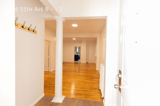 Building Photo - 1406 N 15th Ave