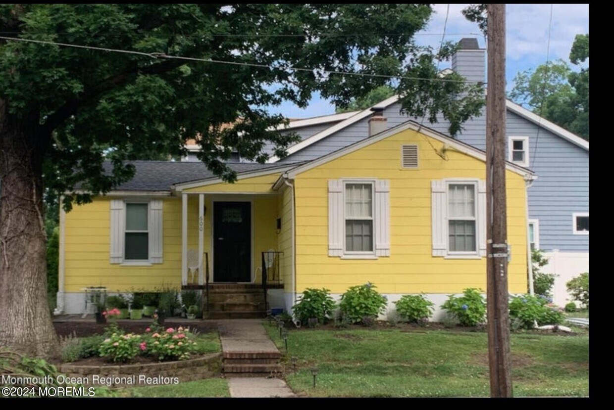Foto principal - 600 Monmouth Ave