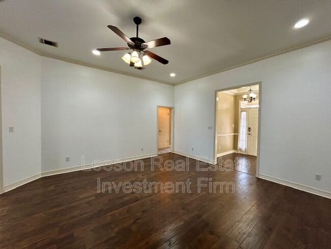 Building Photo - 4933 General Polk Dr