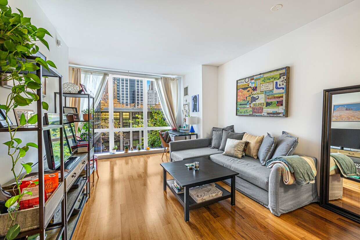 Foto principal - SPACIOUS, BRIGHT AND QUIET!