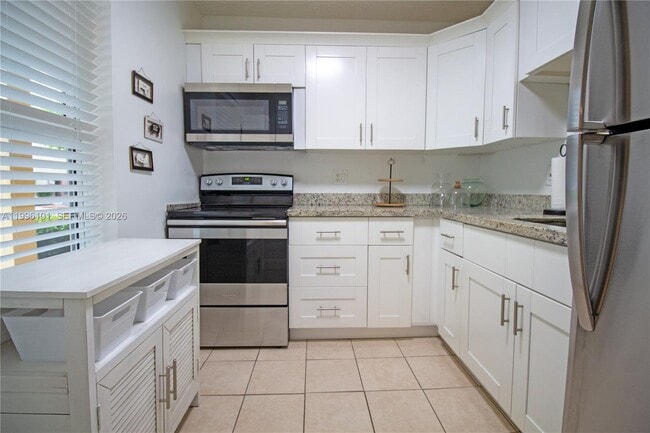 Building Photo - 6020 NW 64th Ave