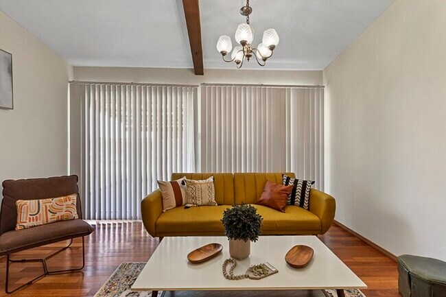 Building Photo - 1801 Dixie Ln