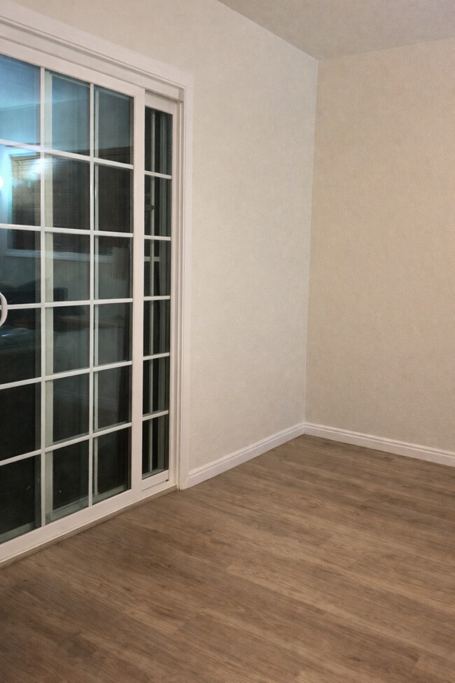 Foto del edificio - 9417 Tilmont St