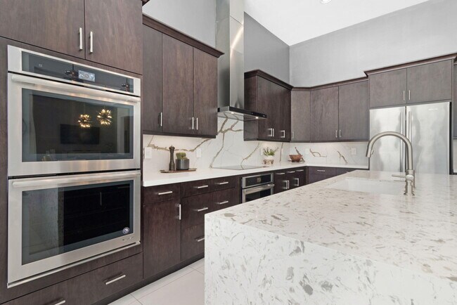Building Photo - 5202 S Sterling Ranch Cir