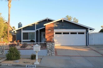 Building Photo - 2084 Latham St