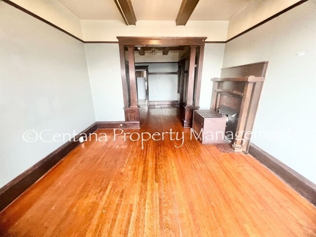 Building Photo - 433-435 W Silver