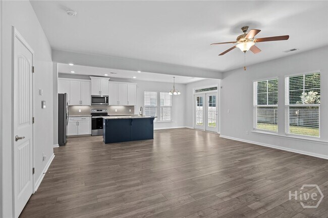 Foto del edificio - 310 Sessile Oak Dr