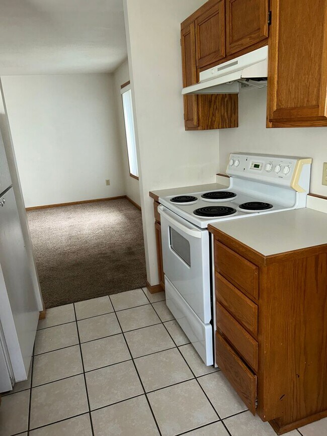 Building Photo - 2 Bedroom Twin Home