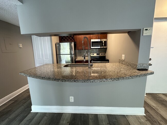 Foto del edificio - 5672 Rock Island Rd