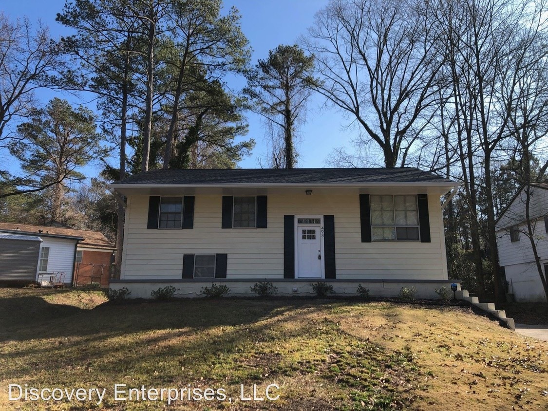 Primary Photo - 4 br, 2 bath House - 493 Evergreen Dr.