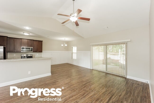 Building Photo - 712 Sleepy Hllw