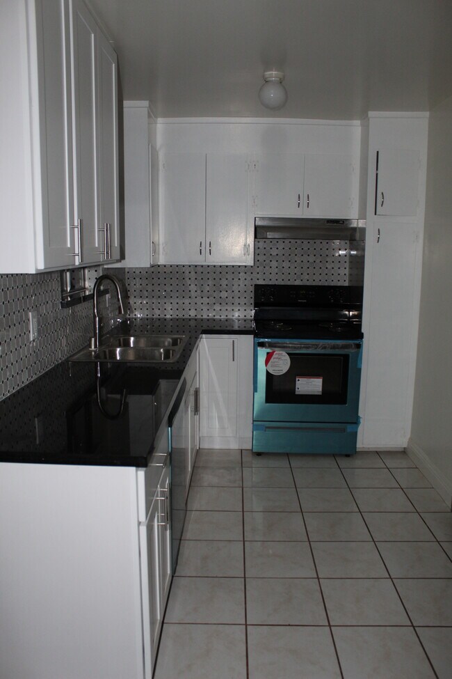 Appliances waiting to Unwrap - 2114 Curtner Ave