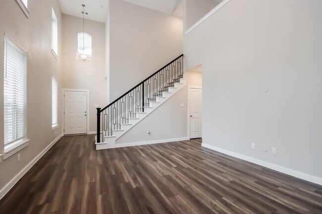 Foto del edificio - 16411 Little Pine Creek Dr