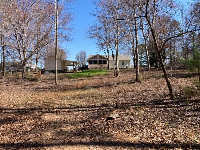 Building Photo - Beautiful Piedmont Home