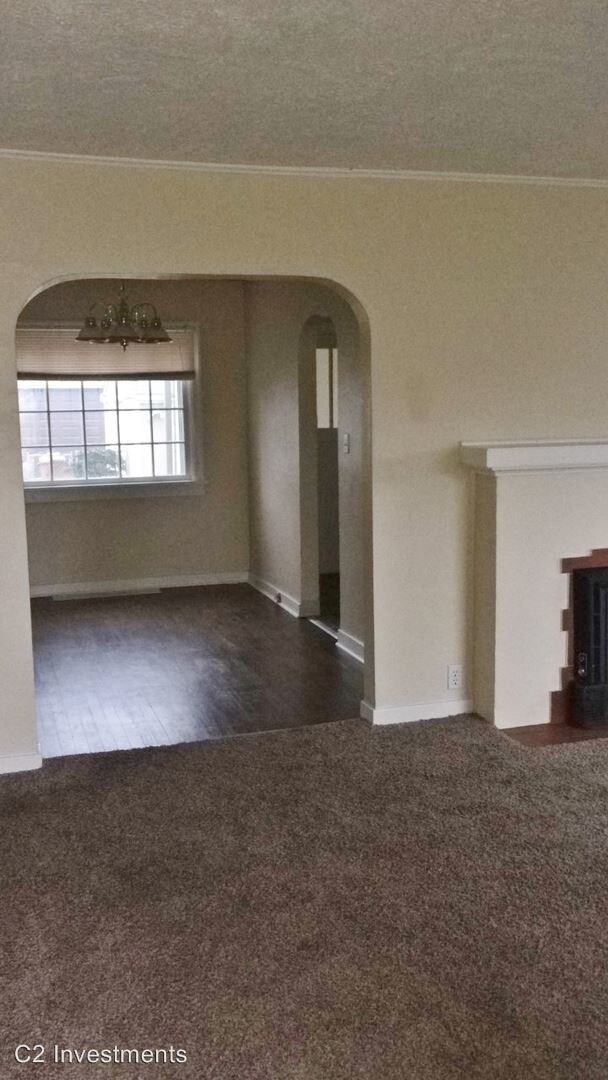Building Photo - 2 br, 1 bath House - 511 E COURTLAND
