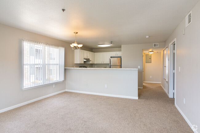 2BR, 2BA - 1010 sq ft - Belle Creek Apartments