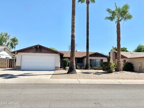 Building Photo - 5807 W Shangri La Rd