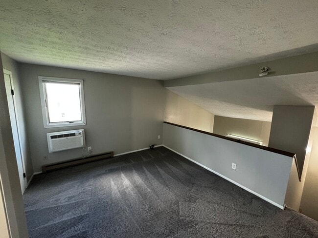 Building Photo - MN Cedar Village (851)