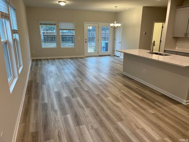 Foto del edificio - 920 Clearhaven Ln