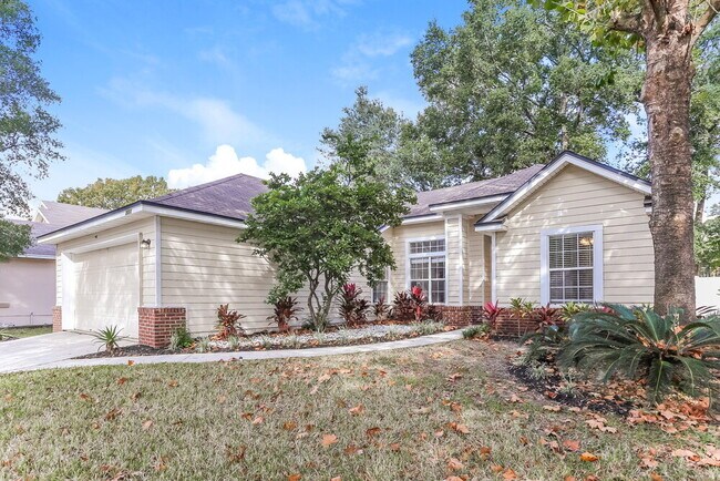 Building Photo - 2695 Coachman Lakes Dr