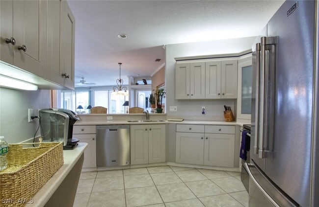 Building Photo - 8365 Excalibur Cir