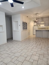 Building Photo - 600 Buena Vista Dr