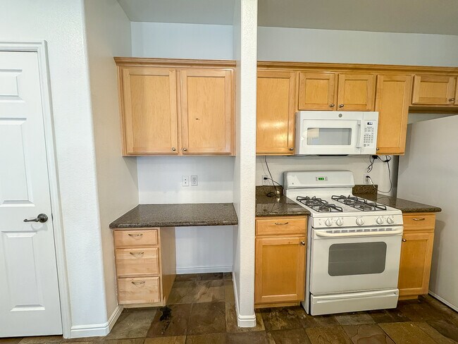 Building Photo - 1552 W 110 N