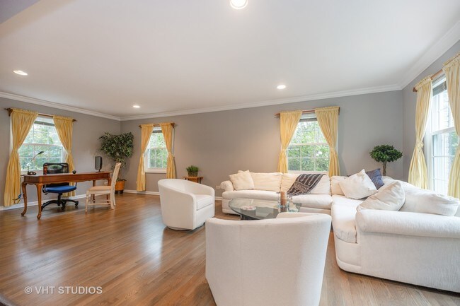 Foto del edificio - 1692 Longvalley Dr
