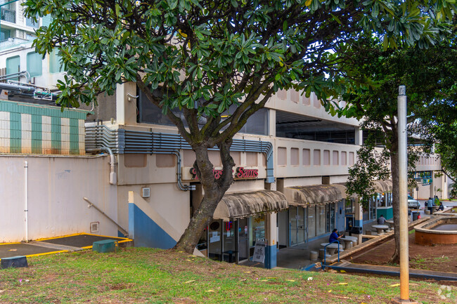 Building Photo - Liliha Square