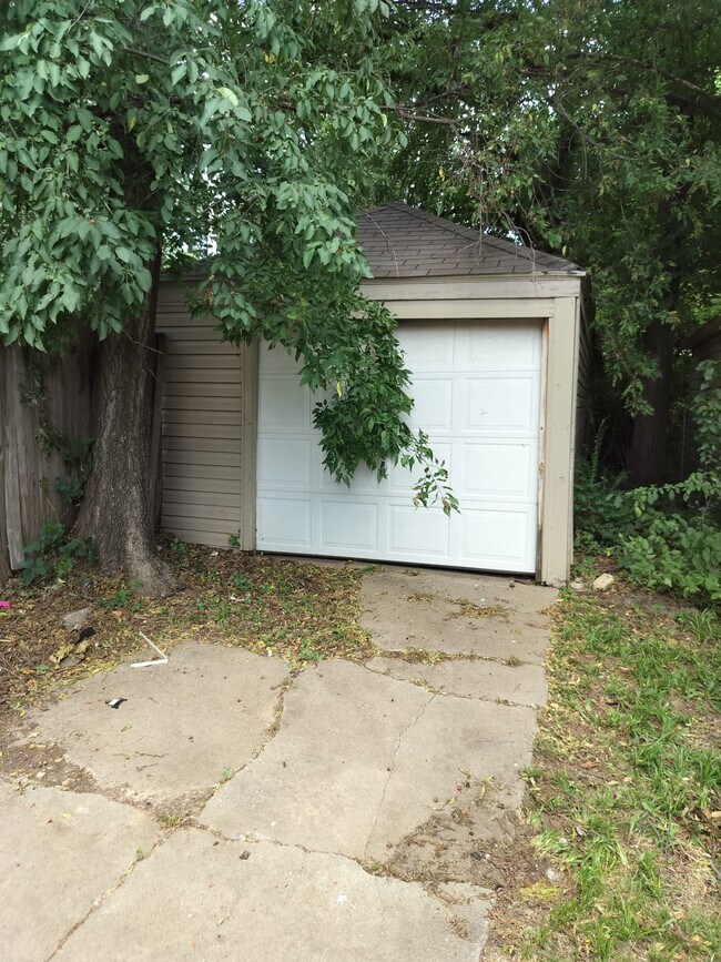 Building Photo - 3125 Drexel Ct